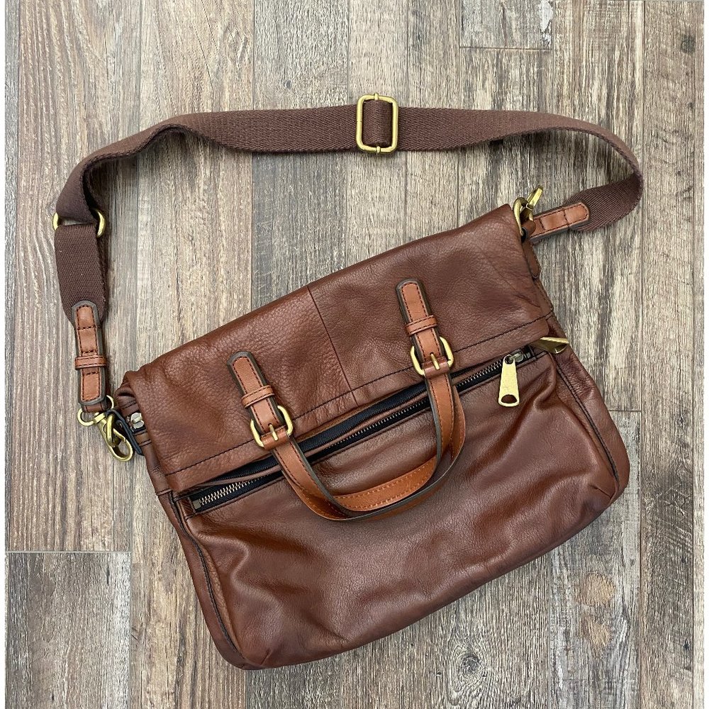 Leather Fossil "Explorer Fold Over" Bag